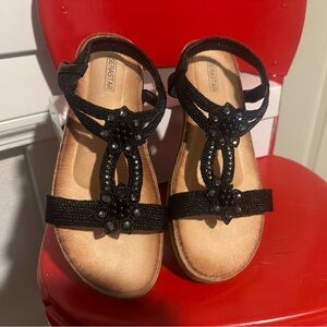 Women’s Sandals with unique design size 9
